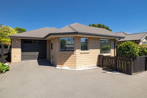 Photo of property in 2/61 Middlepark Road, Sockburn, Christchurch, 8042