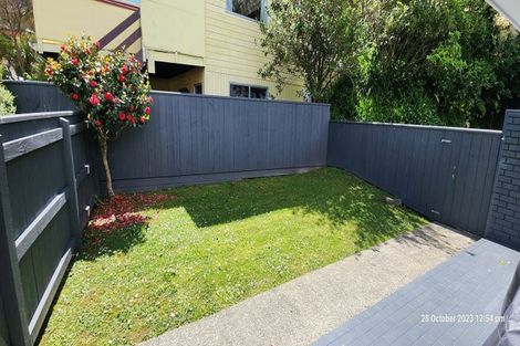 Photo of property in 2/80 Airlie Road, Plimmerton, Porirua, 5026