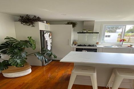 Photo of property in 35 Moana Road, Paraparaumu, 5032