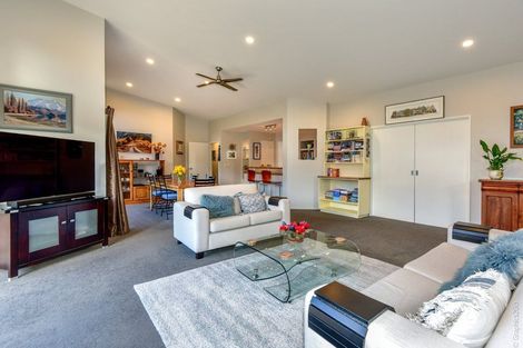 Photo of property in 10 Elmslie Grove, Halswell, Christchurch, 8025