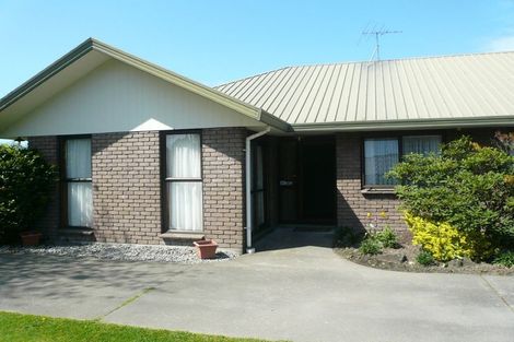 Photo of property in 73 Sarabande Avenue, Redwood, Christchurch, 8051