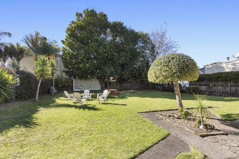 Photo of property in 4/2 Westwood Terrace, Saint Marys Bay, Auckland, 1011