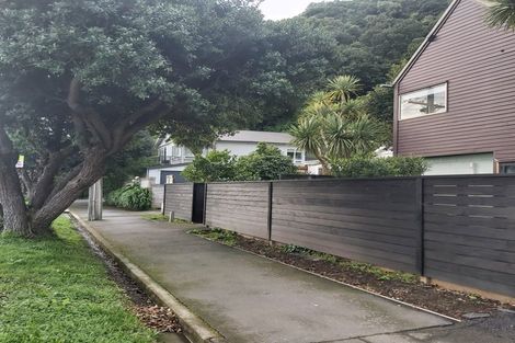 Photo of property in 2/249 Muritai Road, Eastbourne, Lower Hutt, 5013