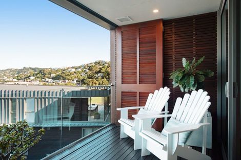 Photo of property in Patent 326 Apartments, 404s/326 Evans Bay Parade, Hataitai, Wellington, 6021