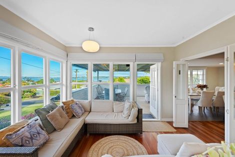 Photo of property in 56 Parkhill Road, Mellons Bay, Auckland, 2014