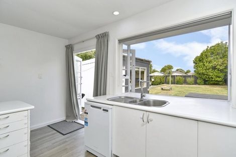 Photo of property in 7 Grimseys Road, Redwood, Christchurch, 8051