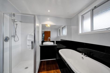 Photo of property in 4 Climie Crescent, Hawera, 4610