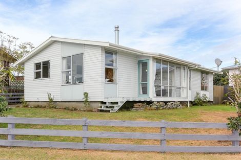Photo of property in 19 Leon Place, Waitara, 4320