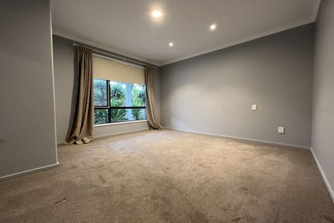 Photo of property in 60 Spencer Road, Pinehill, Auckland, 0632