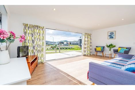 Photo of property in 25 Northcoast Place, Mangawhai Heads, Mangawhai, 0505