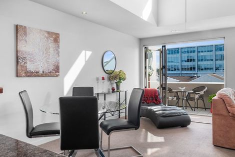 Photo of property in 5/29 Third Avenue, Tauranga, 3110