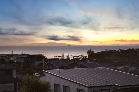 Photo of property in 6 Tuangi Street, Long Bay, Auckland, 0630