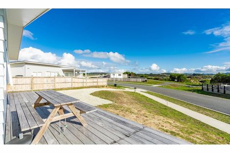 Photo of property in 25 Northcoast Place, Mangawhai Heads, Mangawhai, 0505