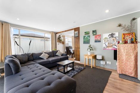 Photo of property in 8a Harrington Road, Henderson, Auckland, 0610