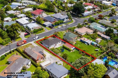 Photo of property in 18 Ward Crescent, Te Atatu Peninsula, Auckland, 0610