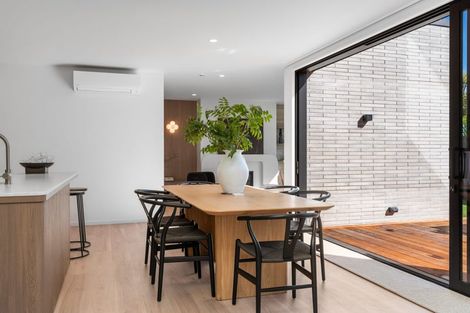 Photo of property in 15 Browns Road, St Albans, Christchurch, 8014