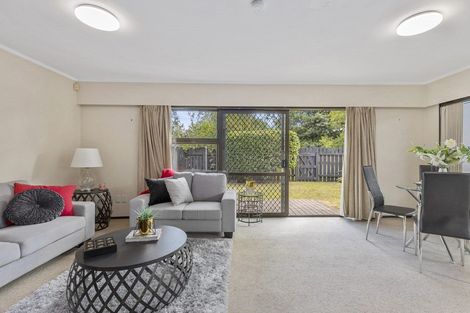Photo of property in 1/10 Tulloch Place, Conifer Grove, Takanini, 2112
