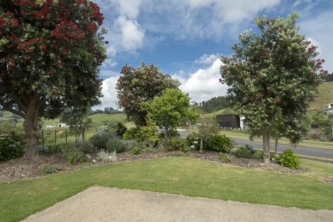 Photo of property in 39 Browns Drive, Waihi Beach, 3611