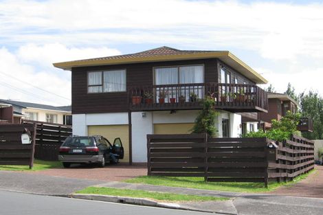 Photo of property in 1/162 Beach Road, Campbells Bay, Auckland, 0630