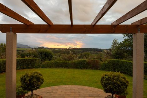 Photo of property in 144 Pacific Drive, Fitzherbert, Palmerston North, 4410