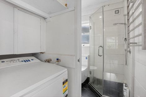 Photo of property in 12 Garmons Way, Castor Bay, Auckland, 0620