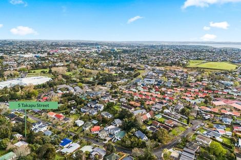 Photo of property in 5 Takapu Street, Henderson, Auckland, 0612