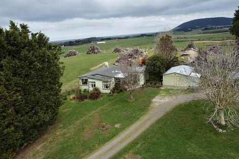 Photo of property in 2112 Orepuki Riverton Highway, Pahia, Riverton, 9881