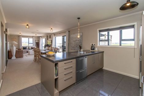 Photo of property in 98 Lincoln Road, Inglewood, 4389