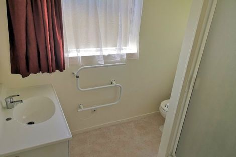 Photo of property in 12 Carl Place, Unsworth Heights, Auckland, 0632