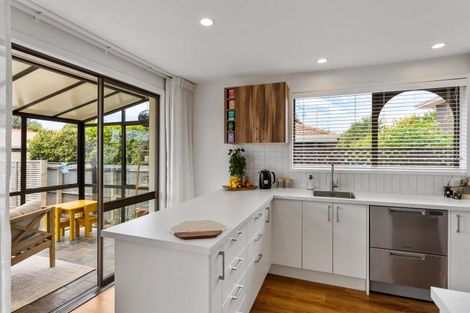 Photo of property in 6 Montclare Avenue, Ilam, Christchurch, 8041