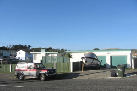 Photo of property in 62 Herewini Street, Titahi Bay, Porirua, 5022
