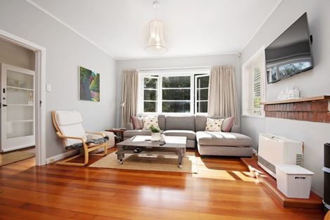 Photo of property in 76 Savage Crescent, West End, Palmerston North, 4412