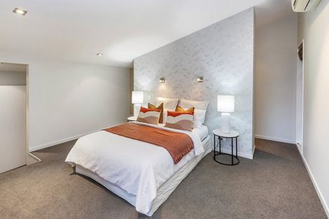 Photo of property in 10 Maurice Knowles Lane, Cashmere, Christchurch, 8022