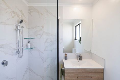 Photo of property in 3 Taurangawaka Road, One Tree Point, 0118