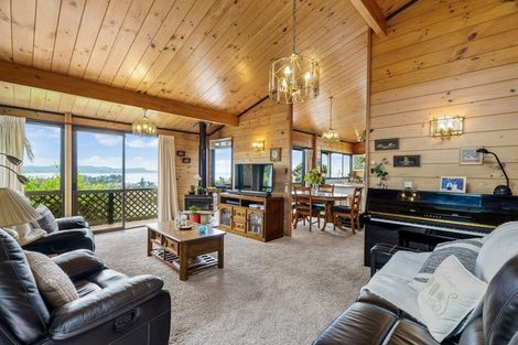 Photo of property in 222 Whangaparaoa Road, Red Beach, 0932