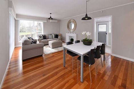 Photo of property in 25 View Road, Papakura, 2110