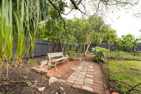 Photo of property in 85 Shamrock Street, Takaro, Palmerston North, 4412