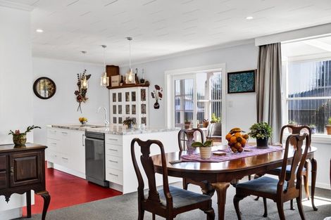 Photo of property in 30 Kahikatea Street, Inglewood, 4330