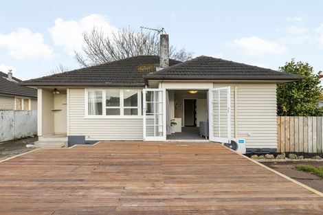 Photo of property in 2 Yeats Crescent, Fairfield, Hamilton, 3214