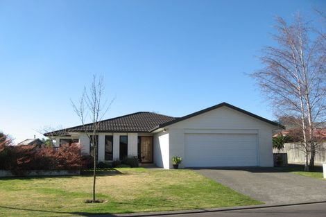 Photo of property in 8 Kingsgate Lane, Havelock North, 4130