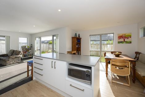 Photo of property in 18 Lamborn Drive, Papakura, 2110