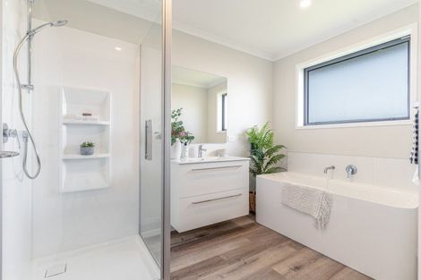 Photo of property in 37 Rhodes Street, Carterton, 5713