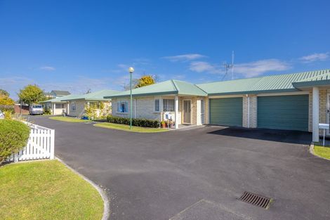 Photo of property in Cobham Close, 7/113 Cobham Drive, Hamilton East, Hamilton, 3216