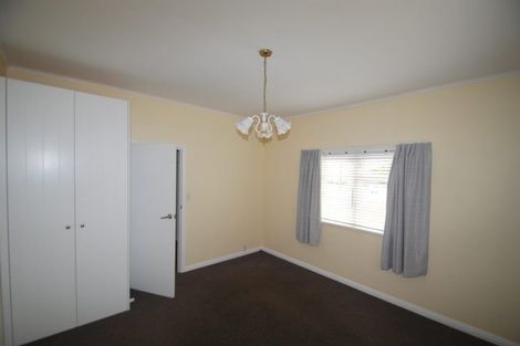 Photo of property in 77 Bell Road, Waiwhetu, Lower Hutt, 5010