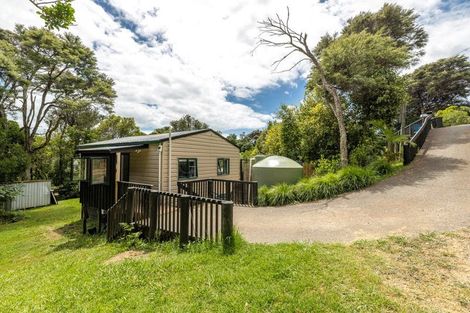 Photo of property in 12 Okoka Road, Omiha, Waiheke Island, 1081