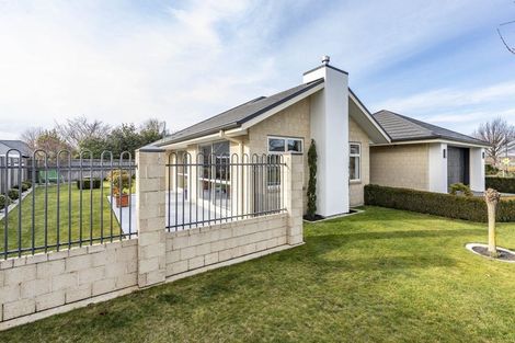 Photo of property in 42 Oakwood Drive, Rangiora, 7400
