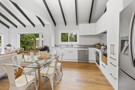 Photo of property in 17 John Witton Drive, Crofton Downs, Wellington, 6035