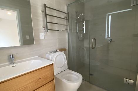 Photo of property in 32c Potter Avenue, Northcote, Auckland, 0627