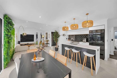 Photo of property in 14 Dalwood Crescent, Rolleston, 7614