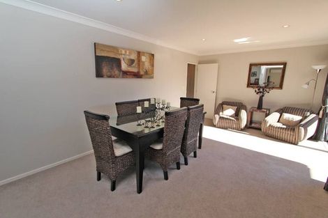 Photo of property in 12 Bellshill Close, Wattle Downs, Auckland, 2103